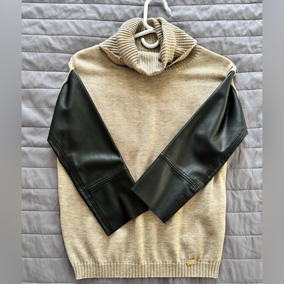 LIME sweater - Picture 2 of 9